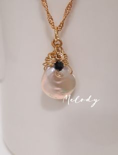 15x20mm natural coin pearl pendant/charm  Total length: 30mm One of a kind handmade pendant, charm  Gift for Her Comes with gift 🎁 Coin Pearls, Handmade Pendant, Charm Gift, Handmade Pendants, Electronic Items, Pearl Pendant, Gift For Her, Coin, Accessory Gift