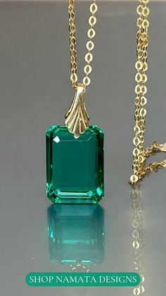 Christmas Gifts For Mom - Green Colombian Emerald Necklace Christmas Jewelry Ideas, Luxurious Earrings, Emerald Pendant Necklace, Christmas Gifts Ideas, Green Stone Pendant, Emerald Necklace Pendant, Mother Christmas Gifts, Luxury Earrings, Colombian Emeralds