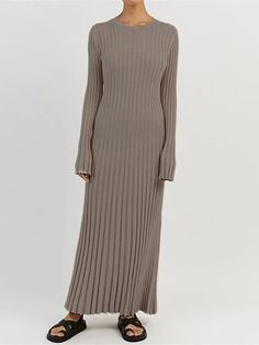 Elegant Ribbed Knitted Dress - Perfect for Autumn and Winter Fashion Long Knitted Dress, Tea Party Dress, Office Dresses For Women, Maxi Dresses Fall, Knit Maxi Dress, Dress Autumn, Ribbed Dress, Bodycon Maxi Dresses, High Waist Fashion