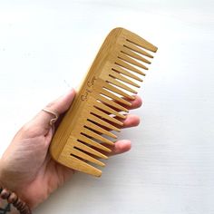 The perfect addition to your surf bag, our sustainably made bamboo + peachwood wide tooth comb will not only keep your locks tangle free, bamboo actually helps add shine to the hair as you comb! Our Longboard comb is 6.5" and perfect for those with long or particularly gnarly post-surf hair.