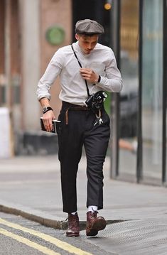 David Beckham Style, Fashion Headbands, Brooklyn Beckham, Frock Fashion, Long Frock, Tall Fashion, Mens Winter Fashion, Fashion Today, 80s Fashion