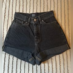 Urban Outfitters Black Jean Shorts. Size 25, Never Worn. Urban Outfitters Black Short Length Bottoms, Urban Outfitters Black Shorts, Urban Outfitters Shorts, Cowgirl Aesthetic, Black Jean Shorts, Summer Beach Outfit, Beach Outfits, Black Jean, Black Denim Shorts