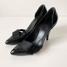 Brand GUCCI Made in Italy Color black MATERIAL Leather×satin type Size 35 1/2 C Actual size Outsole maximum width of about 7.5cm /2.9527 in heel height of about 9.5cm/3.7402in Condition Good condition. some feeling of use, some scratches, and some loss of rubber on the top lift (photo8), but others are not, such as dirt and damage that stands out, it is a good state. Vintage and used shoes are old, so even if they look and feel fine when listed, packed, or delivered, they may be damaged or deteriorated and may break if subjected to burden during use. Please consider making a purchase after understanding these possibilities. Vintage, used clothing, thank you for your purchase of on who understand the characteristics of the foreign products. There is some wear, some scratches, and some wear Luxury Vintage Heels With Heel Strap, Gucci Leather Slip-on Heels, Vintage Leather Slip-on Heels, Vintage Black Leather Mary Janes, Luxury 4-inch Kitten Heels In Patent Leather, Used Shoes, Gucci Vintage, Womens Pumps, Satin Pumps