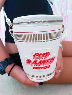 Yummy Cup of Ramen Noodle Handbag - The Floratory Cup Of Ramen, Real Ramen, Funny Purses, Cup Ramen, Funky Purses, Ramen Noodle Soup, Unique Tote Bag, Ramen Noodle, Novelty Bags