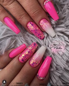 Summer Acrylic Nails With Designs, Pink Gel Nail Art, Acrylic Nails Ideas Hot Pink, Creative Pink Nails, Mothers Day Nails Ideas Acrylic, Neon Glitter Nails Summer, Fushia Nails Design, Gel Nails Hot Pink, Neon Pink Summer Nails