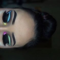 Neon Makeup Looks, Maquillage Harry Potter, Makeup Festival, Neon Makeup, Eyes Makeup