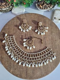 Elegant jewellery set with unique design