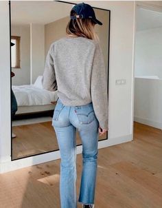 Levi 501 Jeans Women Outfit, 501 Jeans Outfit, 501 Levis Women Outfits, Levis 501 Outfit, Levi 501 Jeans Women, 501 Outfit, Levi Jeans Outfit, Vintage 501 Jeans, Levis 501 Women