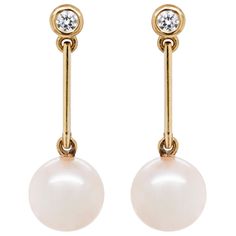 These elegant earrings feature a rubover set round brilliant cut diamond weighing approximately 0.08ct in each. The diamond beautifully holds a fine yellow gold bar hanging a lustrous freshwater pearl measuring 8.5mm. The pair measure 2.7cm in length and weigh 4.76 grams combined. Stamped 750. Hanging Earring, Yellow Gold Drop Earrings, Pearl Diamond, Gold Drop Earrings, Elegant Earrings, Round Brilliant Cut Diamond, Brilliant Cut Diamond, Pearl Jewelry, Round Brilliant