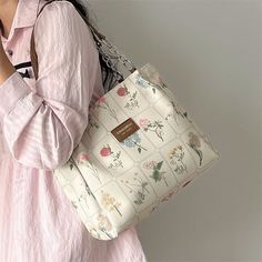 Brand Name: IMYOKHandbags Type: Shoulder BagsTypes of bags: Shoulder & HandbagsMain Material: PolyesterLining Material: PolyesterShape: Casual TotePlace Of Origin: GUANG DONG ProvincePlace Of Origin: GUANG DONG ProvinceOrigin: Mainland ChinaCN: GuangdongHardness: SoftPattern Type: FloralInterior: No PocketOccasion: VersatileClosure Type: HaspGender: WOMENStyle: FashionModel Number: u42703Number of Handles/Straps: Two Daily Use Floral Print Satchel Shoulder Bag, Daily Use Floral Print Shoulder Satchel, Large Capacity Square Canvas Bag For Spring, Trendy Rectangular Canvas Bag For Spring, Spring Large Capacity Square Canvas Bag, Casual Rectangular Canvas Bag With Floral Print, Trendy Floral Print Tote Shoulder Bag, Floral Print Shoulder Bag For Everyday Use, Spring Square Canvas Bag For Daily Use