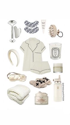 Sleep Outfit Aesthetic, Chic Pjs, Classy Sleepwear, Pyjamas Aesthetic, Beautiful Sleepwear, Feminine Loungewear, Soft Feminine Outfits, Feminine Outfits