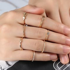 Little Queen Gold Plated 7 Pcs Set Women Fashion Rings And Midi Rings Size: Rings: 5 Midi Rings: 2 Ig: Littlequeenboutique Fb: Littlequeenboutique Princess Diamond Ring, Cz Rings Engagement, Swirl Ring, Midi Ring, Stylish Rings, Midi Rings, Silver Jewelry Fashion, Silver Wedding Rings, Jewelry Lookbook