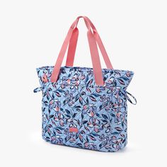 Casual Tote Shoulder Bag For Outdoor Activities, Spring Travel Quilted Bag, Sporty Travel Bags For Spring, Packable Outdoor Bags, Outdoor Tote Bags, Casual Outdoor Bags With Adjustable Straps, Casual Packable Bag For Outdoor, Casual Packable Shoulder Bag For Outdoor, Trendy Outdoor Bags For Spring