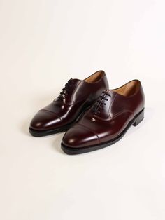 40% - Discontinued style    Burgundy Calf    The Oxford is handcrafted to create a next level of sophistication and comfort. It's a confident, timeless and powerful shoe that does the speaking for you. These classics sharpen any modern man's shoe-arsenal. Handmade in 128 steps. 61 dedicated working stations with artisans behind every stroke. Crafted using the Goodyear welt technique in Almansa, Spain.     SKU: 2777 Men Oxford Shoes Outfit, Burgundy Shoes Men, Oxford Shoes Outfit, Burgundy Shoes, Oxford Shoes Men, Men Fashion Casual Outfits, Driving Shoes, Goodyear Welt, Monk Strap