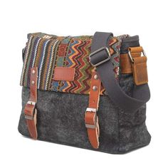 Product Details: Your new sidekick Messenger style Vintage style Zipper closure Material: Canvas Dimensions: 30x10x24cm/11.81"x3.93"x9.44" Travel Crossbody, Vintage Shoulder Bag, Hobo Style, Canvas Messenger Bag, Side Bags, Messenger Bag Men, Types Of Bag, Canvas Shoulder Bag, Geometric Patterns