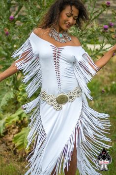 Mode Country, Bohemian Chic Dresses, Burning Men, Stile Boho Chic, Beach Dress Summer, Midi Dress Chic, School Outfit Women, Formal Occasion Dress, Fringe Dress