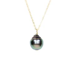 "Tahitian Pearl Necklace, south sea pearl jewelry, baroque pearl pendant, black pearl, Tahitian peacock pearl, floating pearl necklace (GLDBA) A genuine, naturally-colored baroque black Tahitian Pearl hangs peacefully from a 14k gold filled or sterling silver chain in the length of your choice! These cultured beauties are also available on solid 14k yellow and white gold chain. Please message me for details! These pearls range from 8-9mm in size. These organic gems are formed from the black lip Floating Pearl Necklace, Baroque Pearl Pendant, Tahitian Pearl Necklace, Peacock Pearl, Tahitian Black Pearls, White Gold Chains, Sea Pearl, South Sea Pearls, Sea Pearls