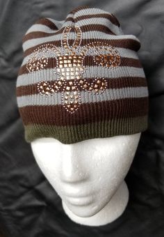 Awesome kids beanies! 5 different kids striped beanies, each have rhinestone and studded Fleur de Lis on them. Knit beanies in kids size multicolored stripes, SuperSoft acrylic/cotton blend. Please choose your color at checkout Thanks, Enjoy! **please note these are LITTLE KID BEANIES #goodvibes #bestoftheday #picoftheday #instadaily #instagood #love #bestfriend #best #ski #snow #winter #style #fashion #lifestyle #picoftheday #fall #beautiful #streetstyle #street #instagood #instadaily #best #bi Outfit Cowok, Swag Hats, Our Father Who Art In Heaven, Funky Hats, Bling Design, Ski Hat, Kids Beanies, Striped Beanies, Punk Rocker