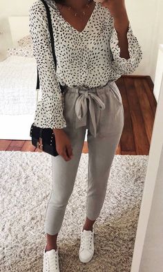 Thanya W, Teacher Attire, Cute Teacher Outfits, Instagram Advertising, Teaching Outfits, Cute Clothes For Women, Stylish Work Outfits, Ropa Diy