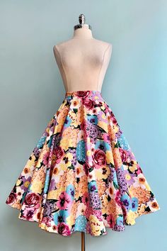 Floral Zing Circle Skirt by Banned – Modern Millie Bright Patterns, Retail Shop, Circle Skirt, True Vintage, New Vintage, A Line Skirts, Zip Ups, Floral, Clothes