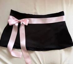 womens coquette clothes low rise pink bow mini skirt black Y2k Cute, Pastel Goth Fashion, Gothic Aesthetic, Harajuku Streetwear, Streetwear Aesthetic, Looks Street Style, Mode Inspo, Mode Streetwear, Streetwear Women