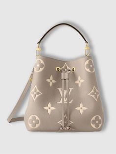 Gender: Women Brand: LOUIS VUITTON Product Name: Neonoe MM Shoulder Bag Cream Bags Alora Code: 84299564 Color: beige Composition: Cowhide Leather Origin: France Features: Removable Strap Adjustable Strap Drawstring Closure Designer Style ID M45555 Large Capacity Cream Bucket Shoulder Bag, Cream Bucket Shoulder Bag With Top Handle, Cream Shoulder Bag With Silver-tone Hardware For Shopping, Luxury Beige Shoulder Bag With Silver-tone Hardware, Néonoé Mm, Lv Neonoe, Louis Vuitton Neonoe, Louis Vuitton Shoulder Bag Louis Vuitton Official, Cream Bags