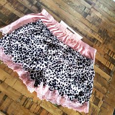 These Are Super Soft And Comfy 2 Pack Of Sleep Shorts. Size Large But Waist Feels Like A Medium. I Am A Little Thicker In The Waist So I Like Them Looser. Pack Comes Wirh Leopard Print And Solid Blush Colored. Pink Short Length Sleepwear For Loungewear, Pink Short-length Sleepwear For Bedtime, Pink Short Length Sleepwear For Bedtime, Feminine Pink Short Sleepwear, Pink Pajama Shorts For Bedtime, Pink Pajama Shorts For Daywear, Pink Feminine Short Sleepwear, Pink Feminine Short Length Pajama Shorts, Pink Feminine Short-length Sleepwear