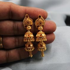 South Indian Gold Earrings, Luxury Yellow Gold Traditional Jhumkas, Traditional Gold Jhumka Drop Earrings, Daily Wear Gold Earrings, Elegant 22k Gold Hallmarked Jhumkas, Gold Jhumka Earrings Bridal, Elegant Gold Jhumkas For Rituals, Ornate Gold Jhumkas, Jhumka Designs