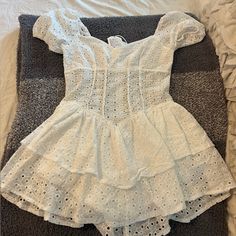 White Islet Summer Dress New With Tags Good Condition Sun Dress Aesthetic, White Dresses Party, Cute White Dresses, White Sun Dress, Dress Coquette, White Short Sleeve Dress, Cute White Dress, White Dress Party, Dream Style