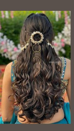 Hair Style On Saree, Engagement Hairstyles, Bridal Hairdo, Bridal Hair Buns, Open Hairstyles, Long Hair Wedding Styles, Indian Bridal Hairstyles, Front Hair Styles, Hair Up Styles