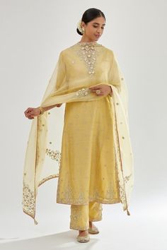 Shop for Kora Yellow Silk Chanderi Embroidered Kurta Set for Women Online at Aza Fashions Plain Suits, Kurta Embroidery, Sheer Dupatta, Yellow Kurta, Chanderi Dupatta, Red Kurta, Hand Painted Dress, Salwar Designs, Kurti Set