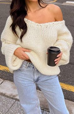 Beach Dresses Casual, V Neck Design, Estilo Indie, Cream Knit Sweater, Chunky Knit Sweater, Beginning Boutique, Oversized Knitted Sweaters, Wedding Dresses Plus Size, Oversized Style