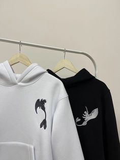 Matching Hoodies Ideas, Couples Hoodies Aesthetic, Hoodie Embroidery Ideas, Anniversary Hoodies, Dragon Couple, Night Dragon, Toothless And Light Fury, Matching Hoodies For Couples, Couple Clothing