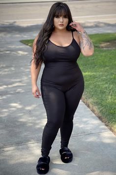 Curvy Petite Outfit, Classic Style Outfits, Curvy Girl Outfits, Curvy Girl Fashion, Womens Loungewear, Black Jumpsuit, Rompers Women, Women Lingerie, Jumpsuits For Women