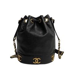 Used Chanel Caviar Skin Leather Shoulder Bag Pochette Black 68584 (Sku: Gzl1302l) === General === Brand : Chanel === Design === Type : Pochette, Shoulder Bag Material : Leather Color : Black Gender : Women === Size === Size (Hxwxd) : 25cm X 19.5cm X 14.5cm / 9.84'' X 7.67'' X 5.7'' === Included Items === Accessories : Dust Bag, Pouch Accessories Notice : Before Purchasing, Please Refer To The Images Of The Accessories Included With The Item. === Condition === Condition : Used (Very Good) Ranking Border Box, Chanel Model, Chanel Caviar, Leather Bucket Bag, Accessory Pouch, List Style, Debit Card, Prada Bag, Leather Crossbody Bag