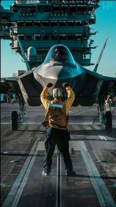 Brakes on. F-35 Raptor Pilot Fighter, Stealth Aircraft, Jet Fighter, Fighter Pilot, Aircraft, Cars