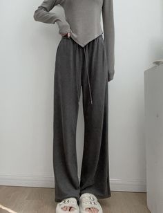 Wide Leg Winter Wide Leg Stretch Pants With Elastic Waistband, Winter Stretch Wide Leg Pants With Elastic Waistband, High Waist Wide Leg Pants For Fall Loungewear, Trendy Wide Leg Bottoms For Winter, Relaxed Fit Full Length Pants For Winter, Full Length Relaxed Fit Pants For Winter, Trendy Winter Wide Leg Bottoms, Winter Full Length Pants With Relaxed Fit, Winter Full Length Relaxed Fit Pants