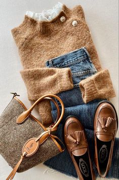 Mode Style Anglais, Outfit Chic, Volleyball Hairstyles, Merino Wool Sweater, Fall Winter Outfits, Wool Sweater, Look Fashion