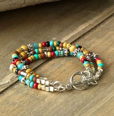 Colorful Southwest Seed Bead Bracelet Turquoise Silver Czech - Etsy Turquoise Silver Bracelet, Wrap Armband, Sundance Style, Afrikaanse Mode, Seed Bead Bracelet, Beaded Bracelets Diy, Silver Jewelry Handmade, Seed Bead Bracelets, Strand Bracelet