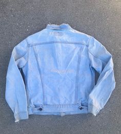 "Make this classic Levis jacket a staple in your closet. Brand: Levis Estimate Size: Medium Beautiful wear as shown in images Length: 23\" Bust: 40\" Waist: 39\" Shoulder: 16\" Sleeve: 23\"" Classic Light Wash Long Sleeve Denim Jacket, Classic Washed Denim Jacket, Classic Medium Wash Washed Outerwear, Retro Medium Wash Relaxed Fit Outerwear, Classic Light Wash Cotton Denim Jacket, Retro Relaxed Fit Medium Wash Outerwear, Classic Light Wash Denim Jacket, Classic Medium Wash Outerwear, Distressed Fitted Button-up Outerwear