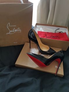 Red Bottom Louboutin, Black Heels Red Bottoms, Black Heels With Red Bottoms, Christian Louboutin Heels Aesthetic, Louboutin Shoes Aesthetic, Louboutin Heels Aesthetic, Christian Louboutin Aesthetic, Louboutin Aesthetic, Red Bottom Heels Christian Louboutin