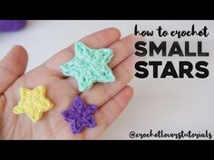 small crochet stars are in someone's hand with the text how to crochet small stars