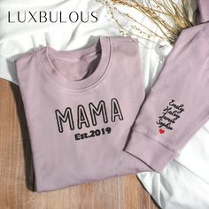 Introducing our Custom Mama Sweatshirt - the perfect heartfelt gift to celebrate the extraordinary mothers in your life this Mother's Day! Handcrafted with love, this cozy sweatshirt is more than just clothing; it's a personalized token of appreciation for the amazing women who fill our lives with warmth and joy. Details *  Cotton * seamless collar Crew Neck Tops For Anniversary And Mother's Day, Long Sleeve Sweatshirt With Lettering As Gift, Mother's Day Anniversary Crew Neck Top, Custom Text Long Sleeve Sweatshirt As A Gift, Family Matching Sweatshirt With Letter Print, Relaxed Fit Sweatshirt For Mother's Day Loungewear, Family Matching Letter Print Sweatshirt As Gift, Family Matching Sweatshirt With Letter Print As Gift, Long Sleeve Tops For Mother's Day Loungewear