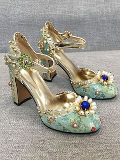 Luxury Wedding Shoes With 4-inch Heel, Spring Wedding Shoes With Platform And Pointed Toe, Luxury Green High Heels, Luxury Green Heels For Spring, Luxury Closed Toe Platform Heels, Luxury Heels With Heel Strap And Round Toe, Luxury Platform Heels With Closed Toe, Luxury Green Platform Heels, Green Embellished Open Toe Heels