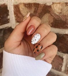 Cool Dip Nail Ideas, Dainty Gel Nails, Wedding Style Nails, Fun Gel Nail Designs, Pop Culture Nail Art, Simple Gel Manicure Short Nails, January Nail Inspo 2023, Pregnancy Announcement Nails, Bright Color Nail Designs