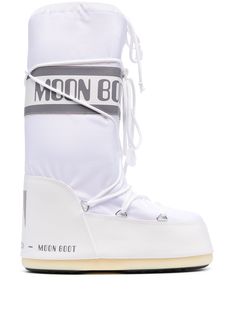 Boots Moon, Colorado Outfits, Moon Boot, White Moon, Boots White, Mens Snow Boots, White Snow, Moon Boots, Walk This Way