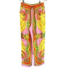 Discover The Tropical Charm Of The Farm Rio Women's Beach Toucans Scarf Printed Pants. Size S High-Rise Pants With An Elastic Waist For Comfort And Fit. The Vibrant Toucan Print Brings A Playful Touch To Your Beach Apparel. Size S High Rise Design Elastic Waist Vibrant Toucan Print Comfortable Fit Condition: New With Tags Thank You For Visiting My Closet! I Offer A Wide Variety Of Items, Carefully Curated For Style And Quality. Please Feel Free To Reach Out With Any Questions. Happy Shopping! Bu Bohemian Bottoms With Tropical Print For Spring, Bohemian Tropical Print Bottoms For Spring, Vibrant Print Pants For Vacation, Bohemian Bottoms With Vibrant Print For Vacation, Spring Vacation Pants With Vibrant Print, Multicolor Floral Pants For Beach Season, Multicolor Floral Print Pants For Beach Season, Bohemian Vibrant Print Vacation Bottoms, Vibrant Print Pants For Spring Vacation