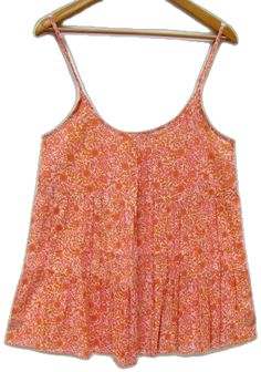 Printed Sleeveless Beach Tops, Sleeveless Printed Tops For Beach, Sleeveless Printed Beach Top, Trendy Summer Printed Tank Top, Trendy Printed Summer Tank Top, Sleeveless Printed Summer Tops, Trendy Printed Tank Top For Summer, Summer Printed Tank Top For Day Out, Summer Tank Top With Wide Straps