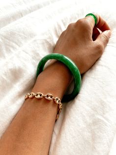 Jade Bracelet Stack, Jade Bracelet Bangles Chinese, Jade Bangle Stack, Jade Bangle Outfit, Jade Jewelry Aesthetic, Jade Bracelet Aesthetic, Jade Bangle Aesthetic, Jade Bracelet Bangles, Jade Core