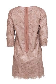 Elevate the romantic vibe of your wardrobe with this Leur Logette dress. This stunning piece is delicately adorned with beige lace accents, making it an ideal outfit for a garden wedding or afternoon tea. Complete your ensemble with nude pumps and a simple clutch for an effortlessly elegant and feminine look. Size 10 Shell 100% Silk Lining 79% Polyester 21% Cotton Embroidery 100% Cotton Attached Fabric 100% Polyester Tape 100% Rayon Tapered center back zipper closure Bust 36” Waist 36” Shoulder Beige Delicate Lace Party Dress, Beige Party Dress With Delicate Lace, Beige Delicate Lace Dress For Party, Feminine Beige Lace Patchwork Dress, Feminine Lace Top Wedding Dresses, Elegant Beige Lace Dress For Garden Party, Elegant Floral Lace Wedding Dress, Feminine Beige Lace Dress With Delicate Details, Feminine Delicate Lace Beige Dress